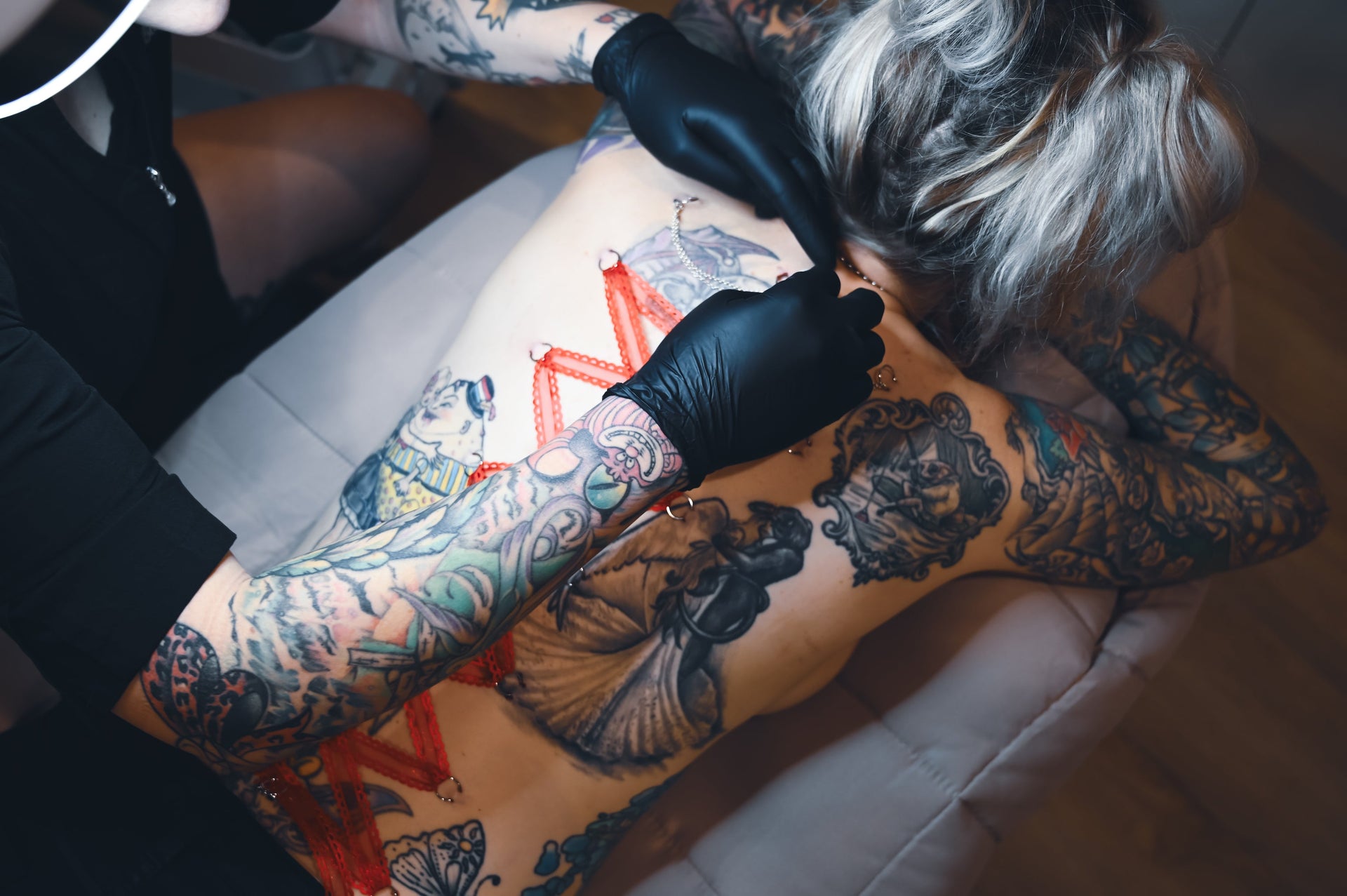 Honor in Strength T-Shirt - Stone – The Barbell Cartel, image size:1920x1277