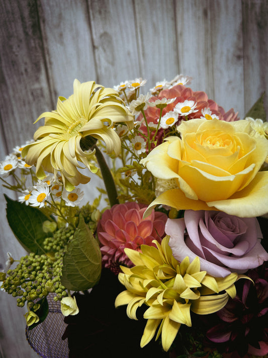 Medium Seasonal Bouquet